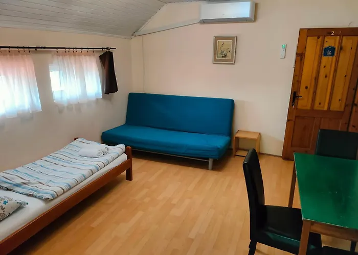 Joky Katona & アパート *