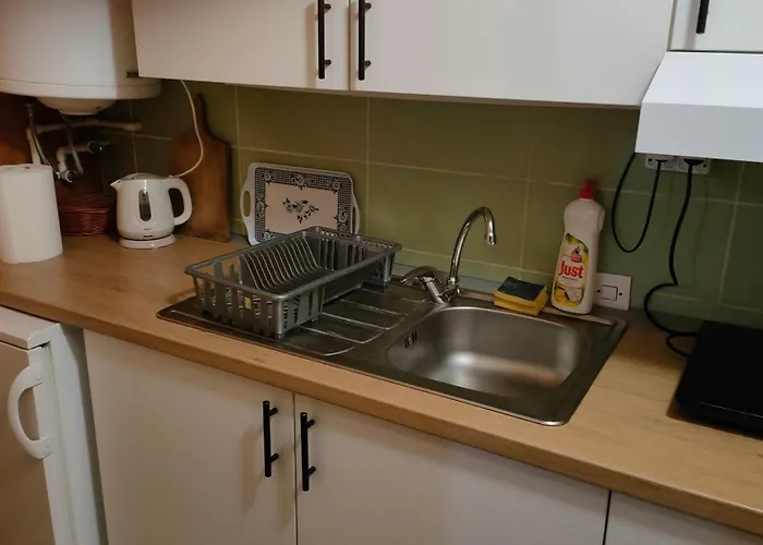 Joky Katona & アパート